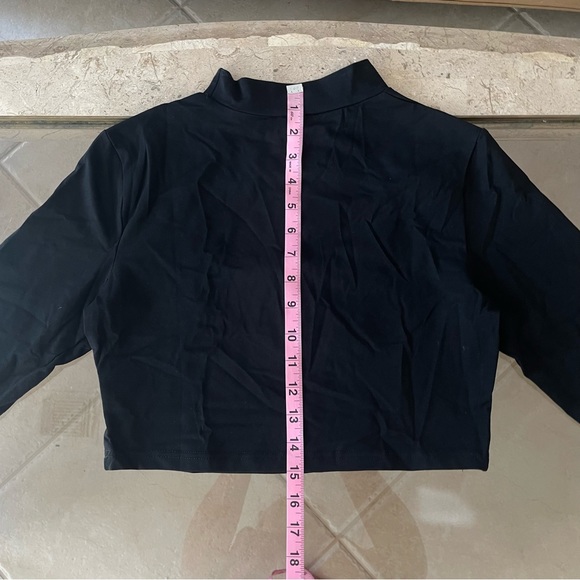 LONG SLEEVE MOCK NECK CROP TOP - Picture 14 of 15
